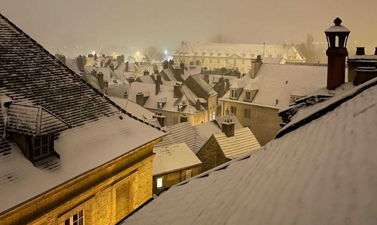 Bellevue Appartement Sous Les Toits Hypercentre Climatise Dole Exterior foto