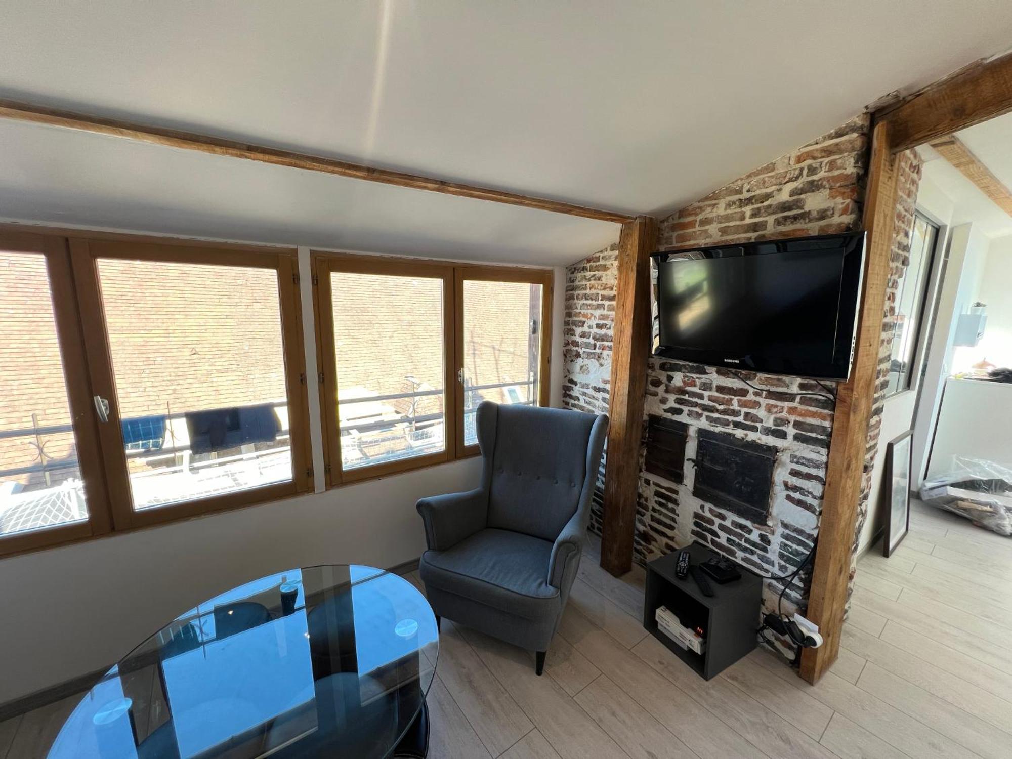Bellevue Appartement Sous Les Toits Hypercentre Climatise Dole Exterior foto
